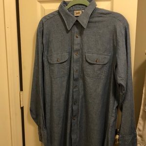 Lee men’s large denim shirt 7 $5 items for $20